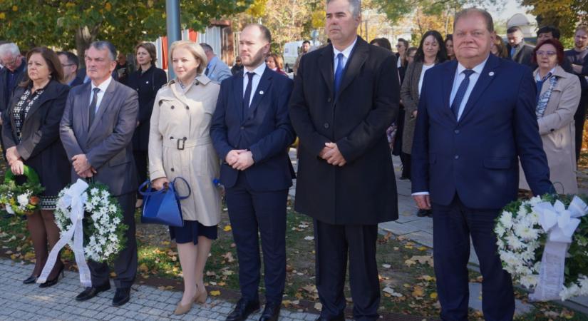Emlékparkot avattak Hajdúszoboszlón