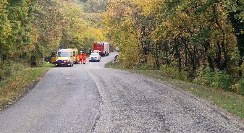 Több sérült a csütörtöki monoszlói horrorbalesetben (helyszíni képek)
