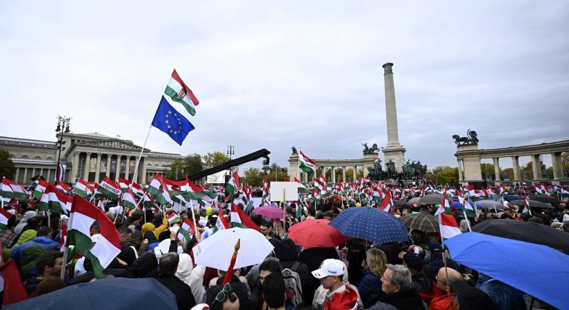 Így értékelte a politológus az október 23-i rendezvényeket: „a beszédek tartalmánál fontosabb a rendezvények utóléte”