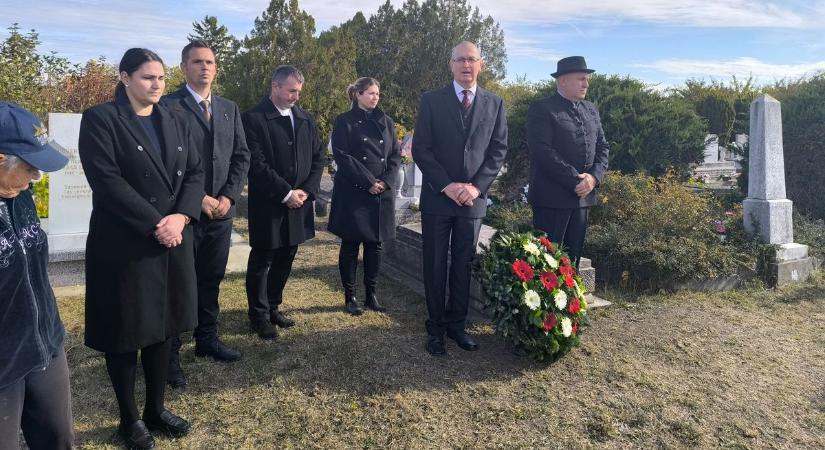 Amikor a forradalom szóért rendőr vitt el