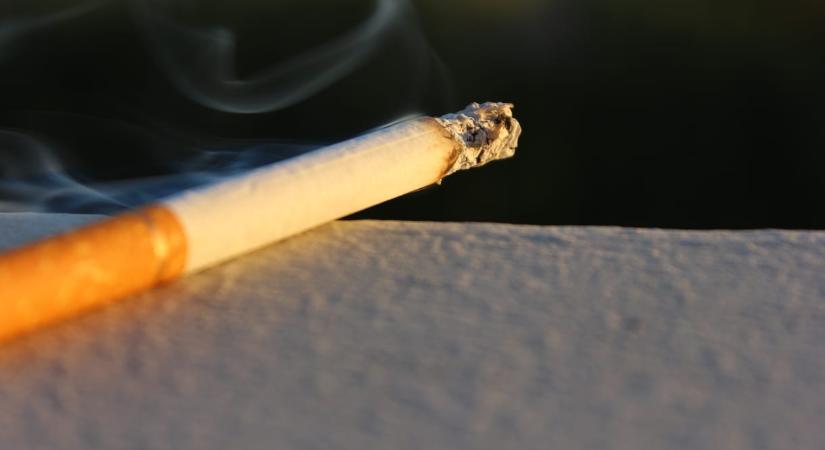 Így nyerhet plusz egy évet az életéhez, aki daganatos beteg és hajlandó letenni a cigit