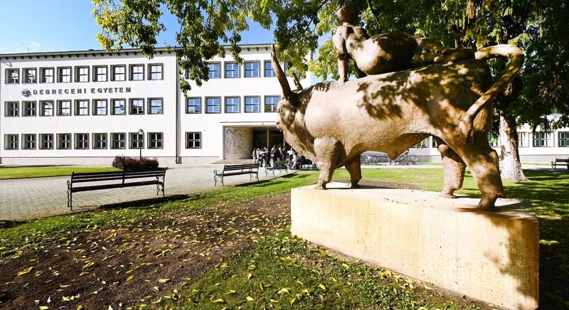 Megújultak a Böszörményi úti campus ikonikus épületei Debrecenben
