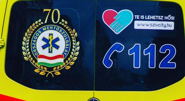 Fának rohant egy autó Tótkomlós és Kaszaper között