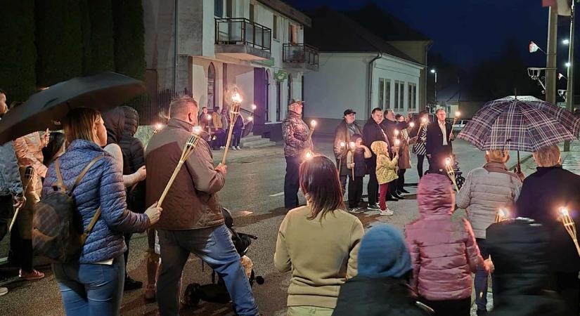 Gyönkön is megemlékeztek az 56-os hősökről