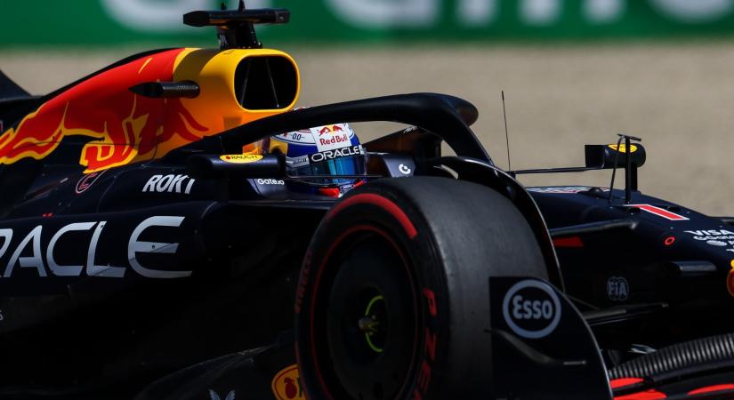 Verstappen nyomása alatt egyre jobban esik szét a McLaren
