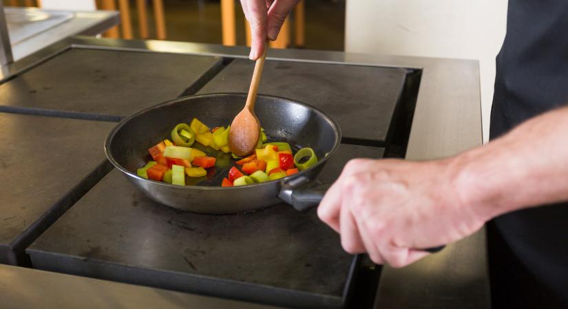 Így mosogassa el a teflon serpenyőt, hogy sokáig tökéletes legyen