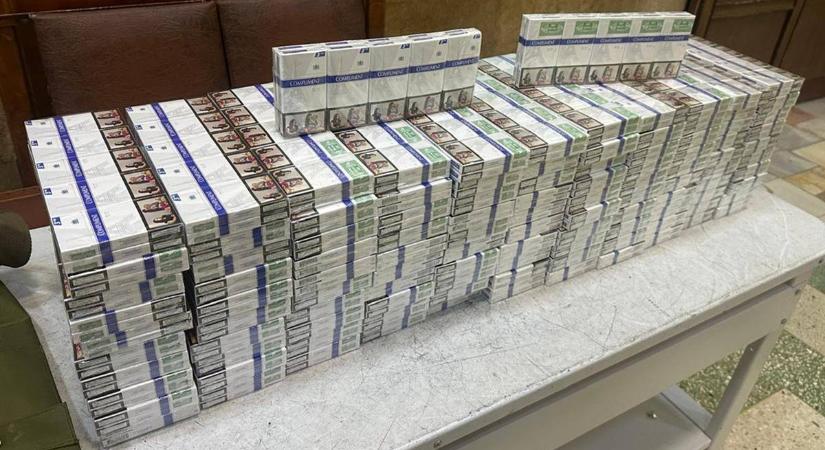 Csempészcigarettát találtak a Magyarországra tartó személyvonaton