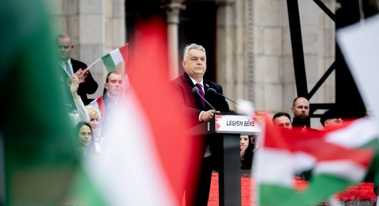 Bábkormány és erődemonstráció – így látták a külföldi lapok az Orbán Viktor-Magyar Péter csatát