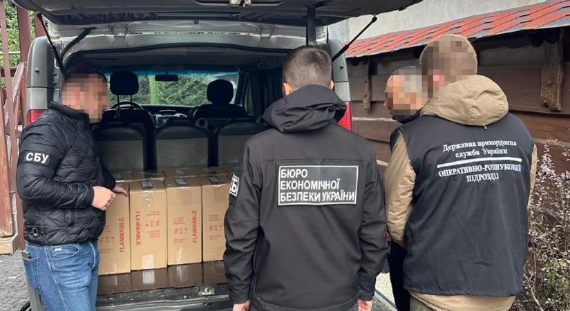 Kárpátalján lelepleztek egy csoportot, amely illegálisan kereskedett alkohollal és dohánytermékekkel