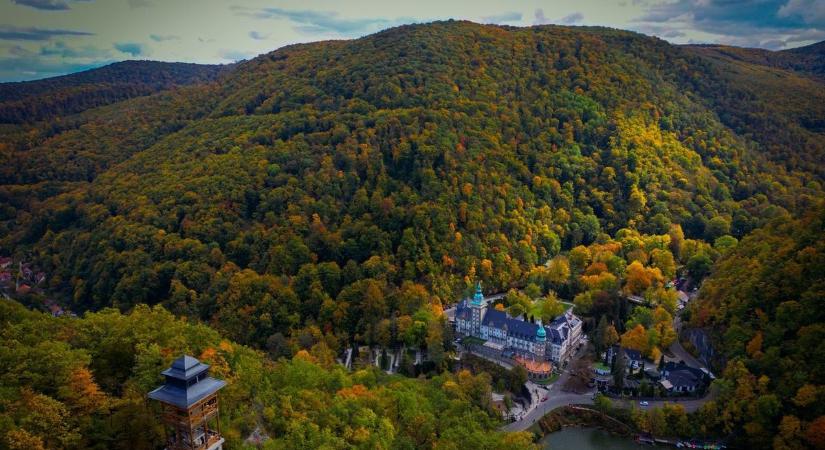 Ha ősz, akkor Bükk! Lenyűgöző panorámát nyújt ez a természeti kincs, te se hagyd ki!