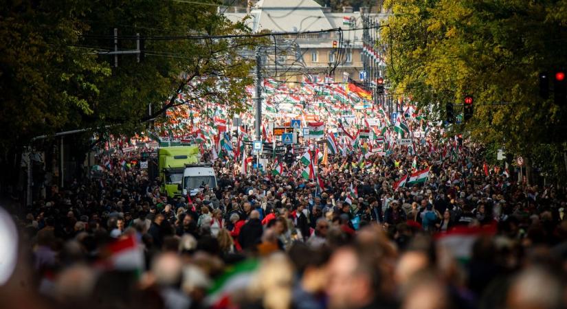Szijjártó Péter: ezek mi vagyunk (videó)