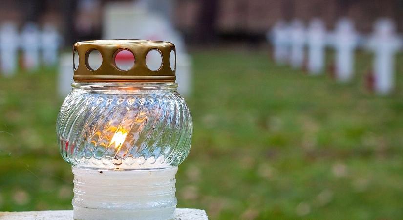 Így drága lesz a halottak napja: brutális pénzt fizethetünk, ha ilyen sírokat látogatnánk meg