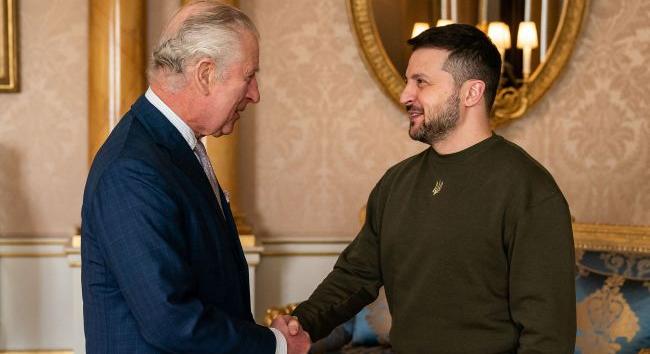 Zelenszkij Londonban találkozott III. Károly királlyal