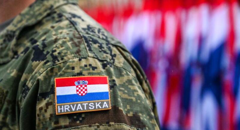 Horvátország újra bevezeti a kötelező katonai szolgálatot