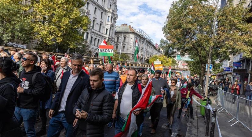 A Kormányzati Tájékoztatási Központ szerint úgy sem voltak kétszer annyian a Békemeneten, hogy egy fontos részletet mintha kimaradt volna a számításaikból