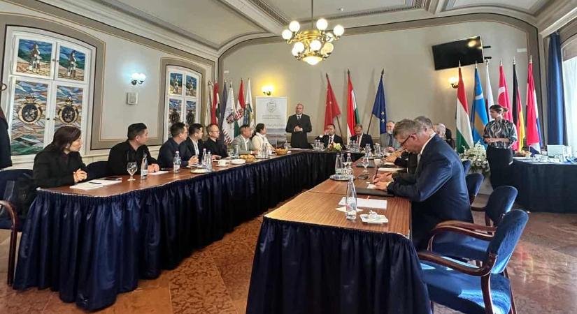 Kínai befektetések Tapolcán?