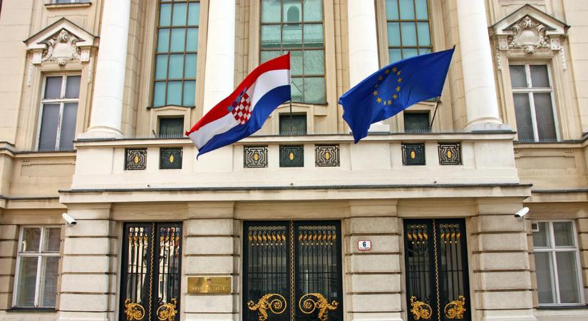 Elhúztak a horvátok: 1000 euró fölé emelik a minimálbért
