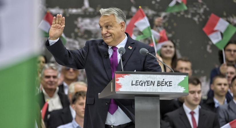 Megtévesztett magyarokról beszélt Orbán, majd felidézte a nemzeti konzultációs megtévesztéseit