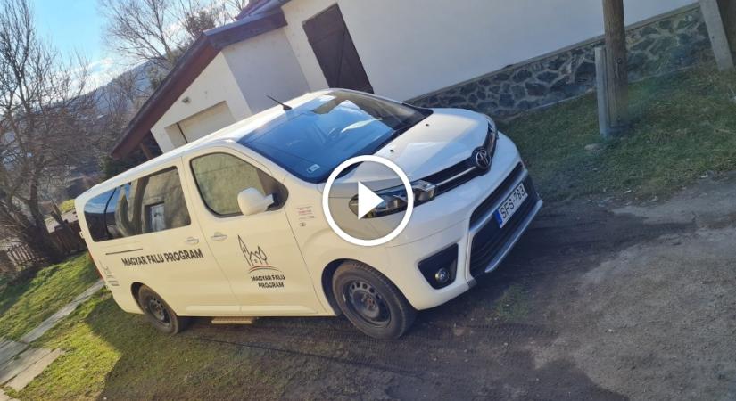 Ingyen se akart senki a Békemenetre menni a hevesi faluból, pedig a falubusz vitte volna őket