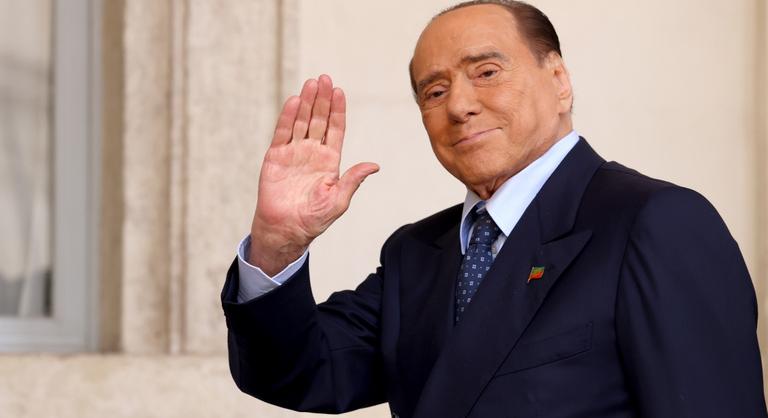 Évtizedek után végre pont került Silvio Berlusconi maffia-ügyének végére