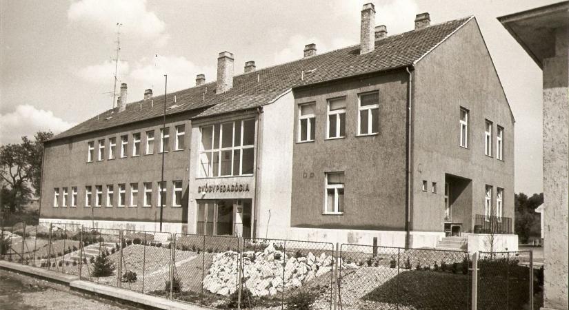 Hatvankét éves a győri iskola