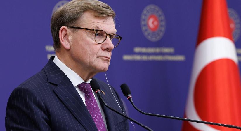 Németország ledobta a bombát: az utolsó pillanatban rántotta el a kormányt a külügyminiszter