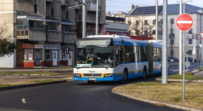 Fontos változás a közlekedésben, így alakul a menetrend Mindenszentek idején Debrecenben