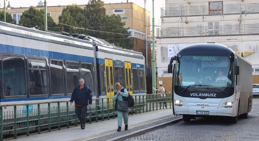Hajnalban utazol? Így érinti a vasárnapi óraátállítás a tömegközlekedést Szegeden