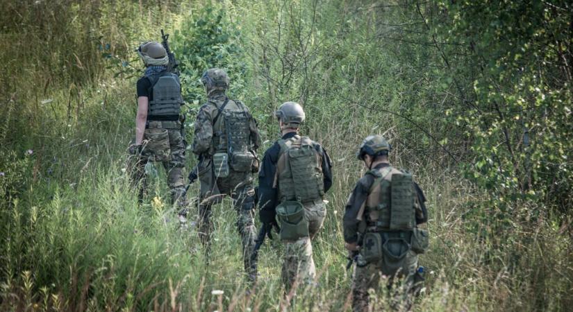 A szomszédban már jövő év elejétől kötelező lesz sorkatonai szolgálat