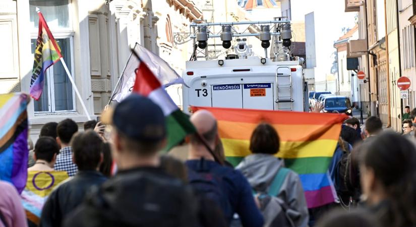 Gyanúsítottként hallgatja ki a rendőrség a Pécs Pride szervezőjét