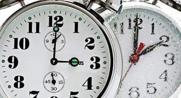 Óraátállítás 2025 - A hétvégén kezdődik a téli időszámítás