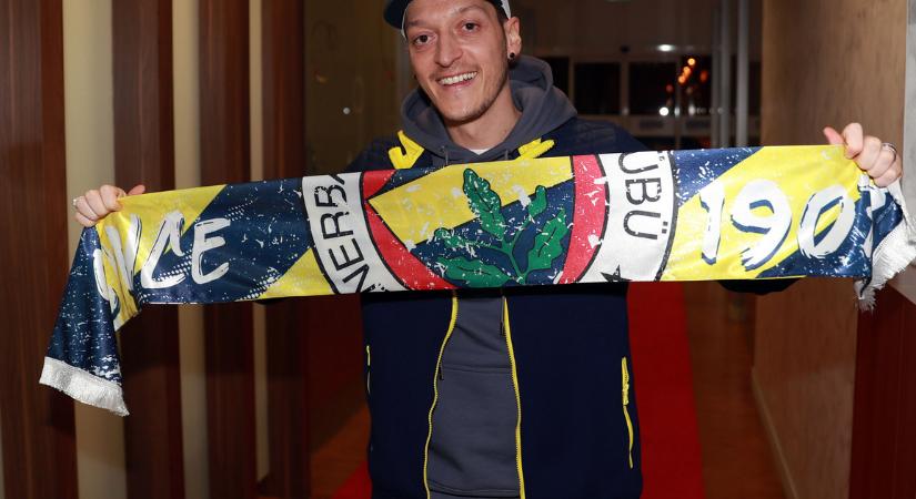„Mindent kösz, Mesut!” – Az Arsenal bejelentette Özil távozását