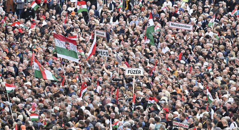 Cellainformációk alapján megmondták, hányan vettek részt az október 23-i rendezvényeken