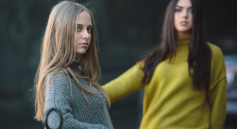 A legjobb barátnőd valójában nárcisztikus? Így ismerheted fel