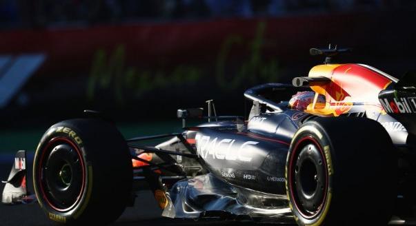 Verstappen bekezdett a fejlesztett Red Bull-lal: pénteki F1-es hírek