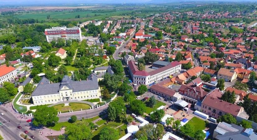 Indul a pályázat: kedvezményes hatvani lakás fiataloknak