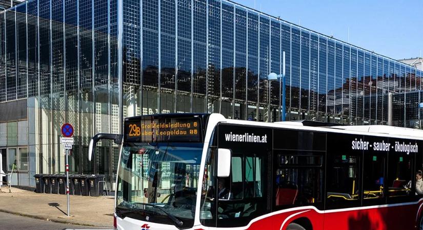 Napelemeket telepítettek az egyik bécsi metróállomásra