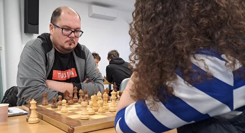 A szupermeccs dönthet a sakk EK elsőségéről szombat délután