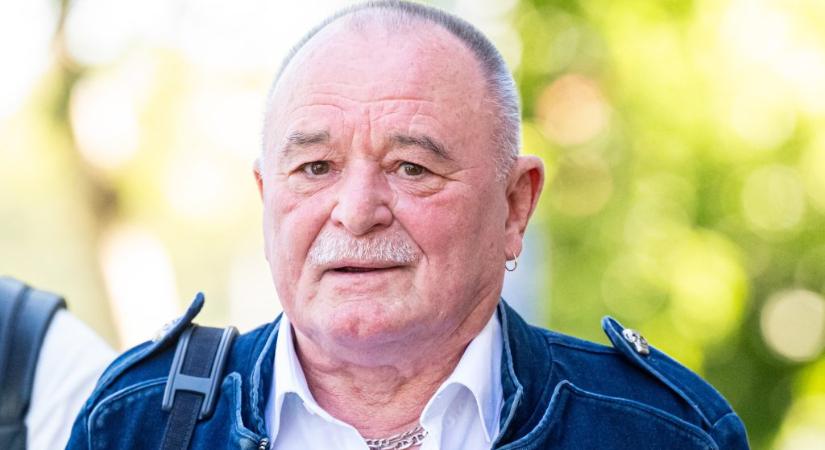 Kezdeményezik Nagy Feró díszpolgári címének visszavonását