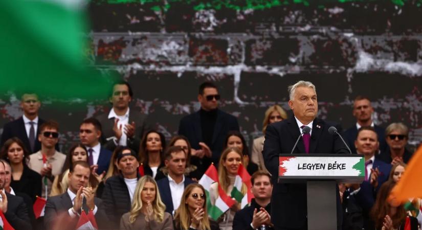„Az űrből is látszott!” - látványos fotókat mutatott a Békemenetről Orbán Viktor
