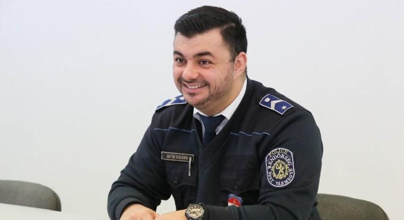 Mindenki egy éneklő ceglédi rendőrre figyel, ezt üzeni dalával – videóval