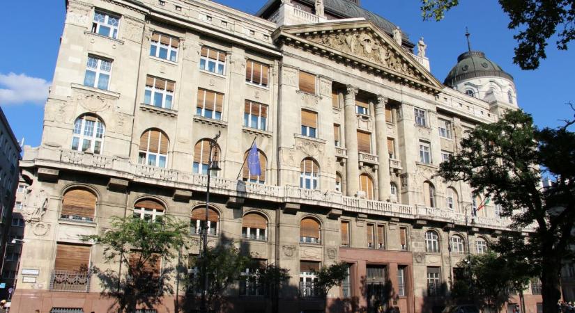 Patinás műemléképületét herdált el a kormány még gyorsan a bukása előtt