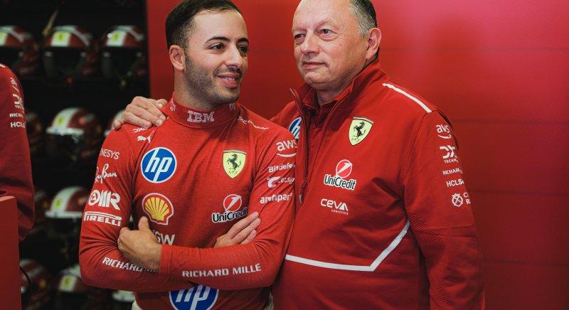 „Ő nem igazi újonc” – 2009 óta először vezetett olasz Ferrarit egy nagydíjhétvégén