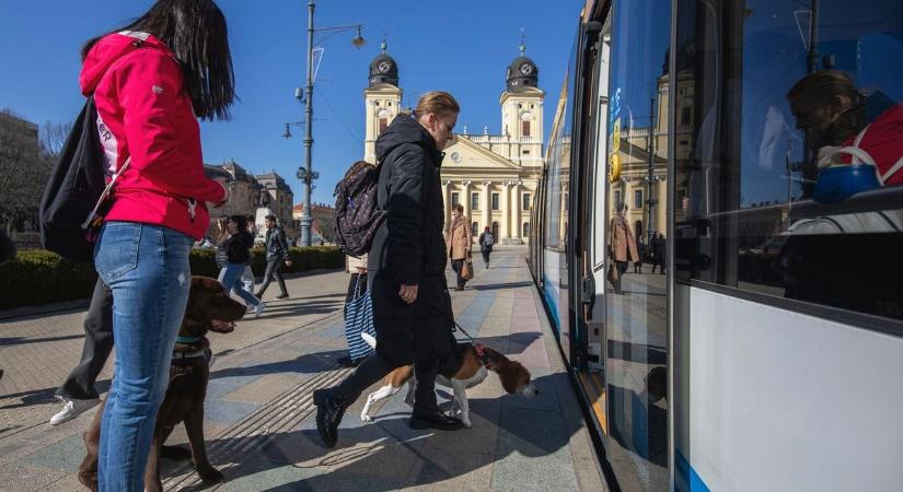 Fontos forgalmi változás vasárnap Debrecenben – több buszjárat is terelőúton megy a Loki-meccs miatt
