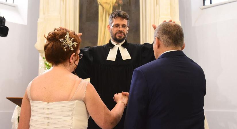 Nem hiszed el, mennyi pár házasodott meg fél év alatt Hevesben!