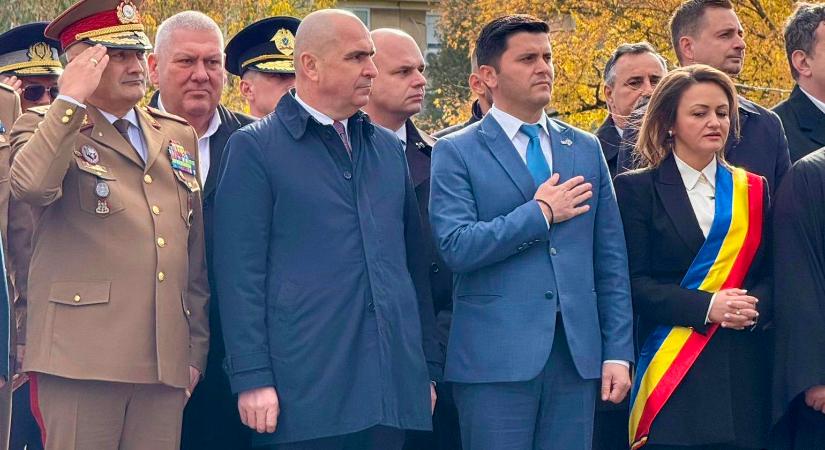 Kifütyülték Ilie Bolojant Nagykárolyban a román hadsereg napja ünnepségén (VIDEÓ)
