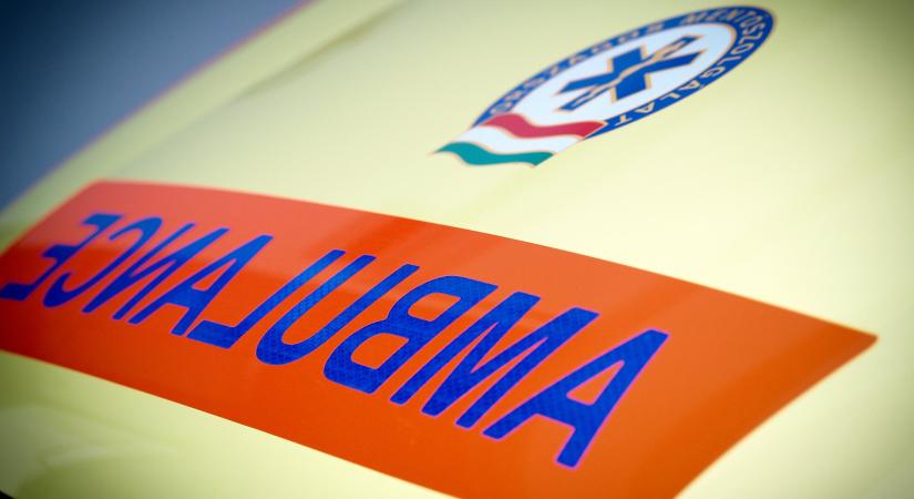 Két gyerek szenvedett életveszélyes sérüléseket az M1-esen történt pénteki balesetben