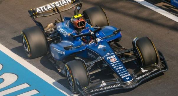 Sainz túrta ki Bottast a Williamstől