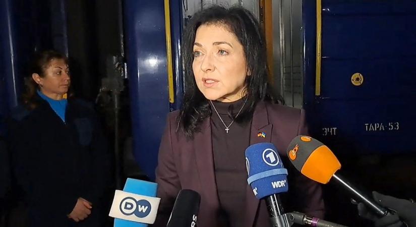 Óvóhelyre kellett mennie Kijevben a német gazdasági miniszternek