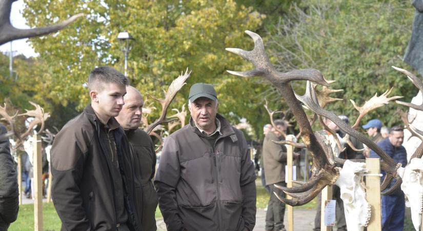 Szüreteltek a vadászok is (fotókkal)